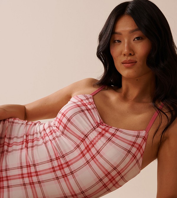 لافي ان روز  ملابس نوم - وردي Night Dress & Gowns