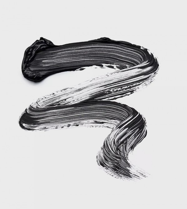 essence  Makeup - Black EYES
