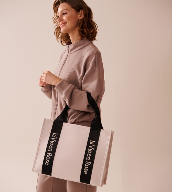 La Vie en Rose La Vie en Rose - Beige Tote Bags