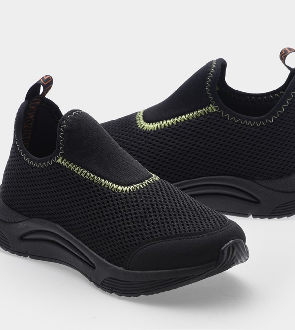 KLIN KLIN - Black Casual Slip-On's