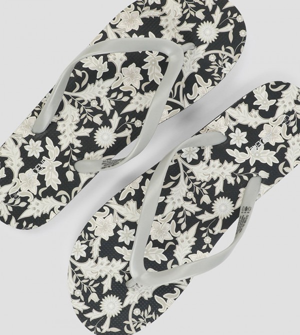 Ardene  - Black Flip-Flops