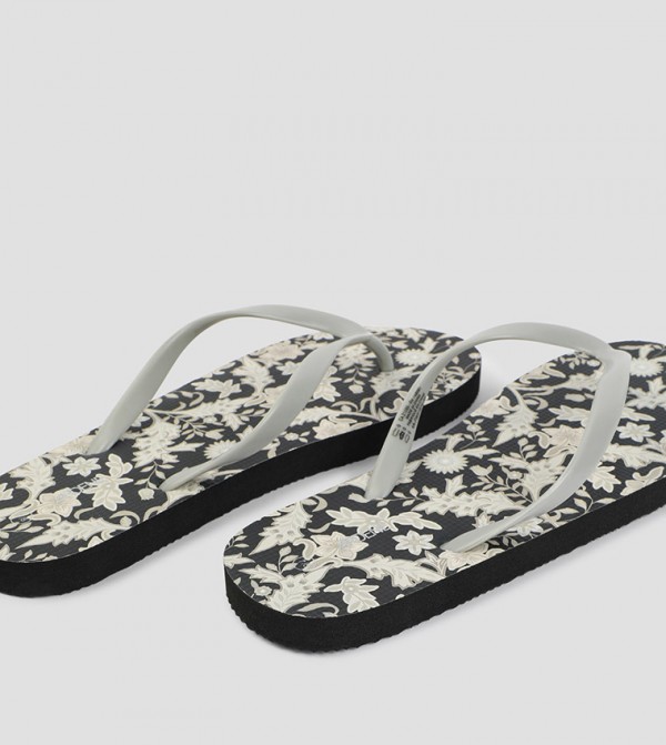 Ardene  - Black Flip-Flops