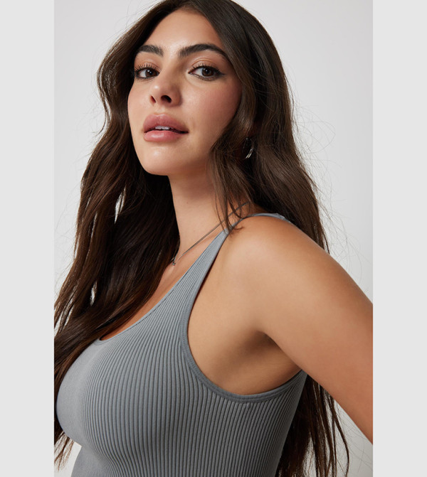 Ardene  Clothing - Grey Cropped Tops