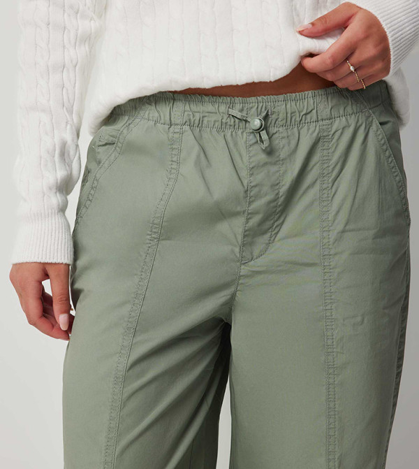 اردين اردين - أخضر فاتح بنطال كاجوال