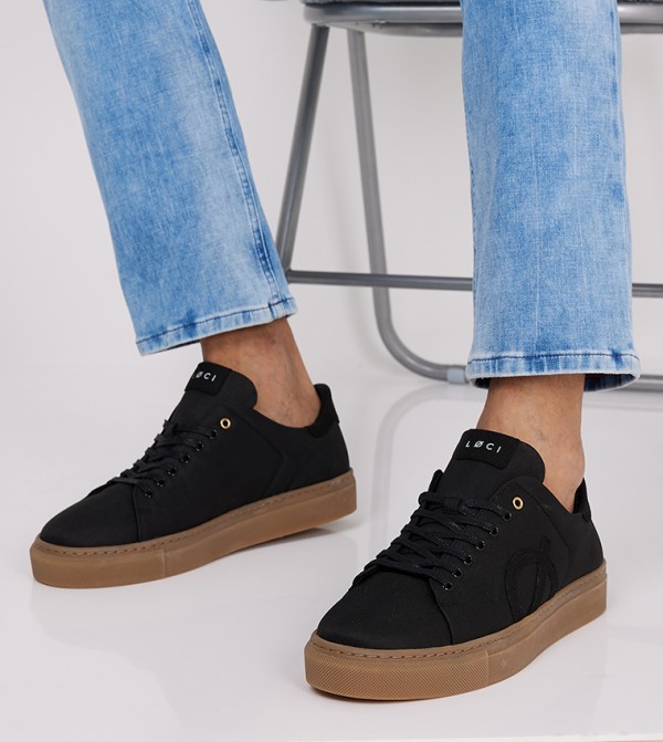 LOCI LOCI - Black Low Top