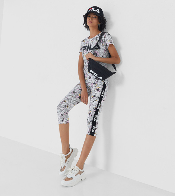 فيلا فيلا - متعدد ليقنز