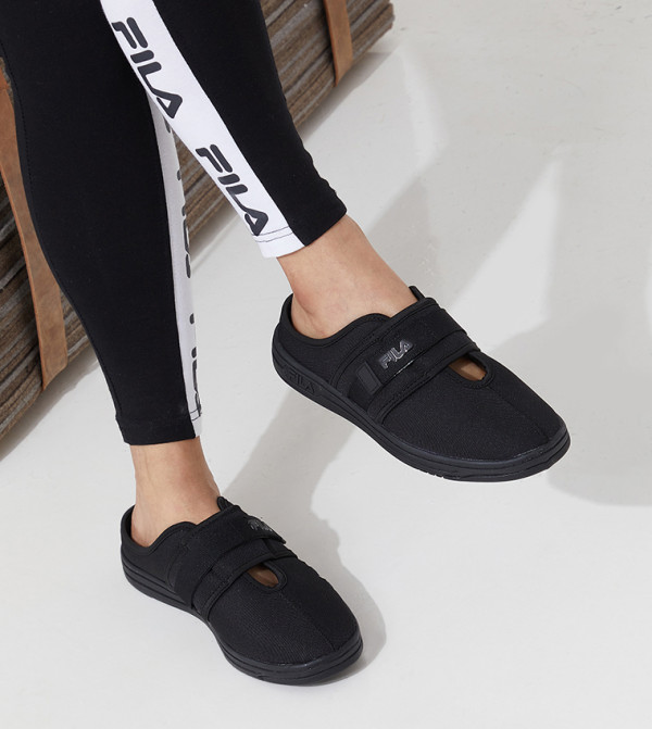 فيلا فيلا - أسود أحذية برقبة منخفضة 