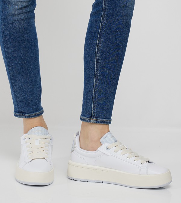 Lacoste Lacoste - White Low Top
