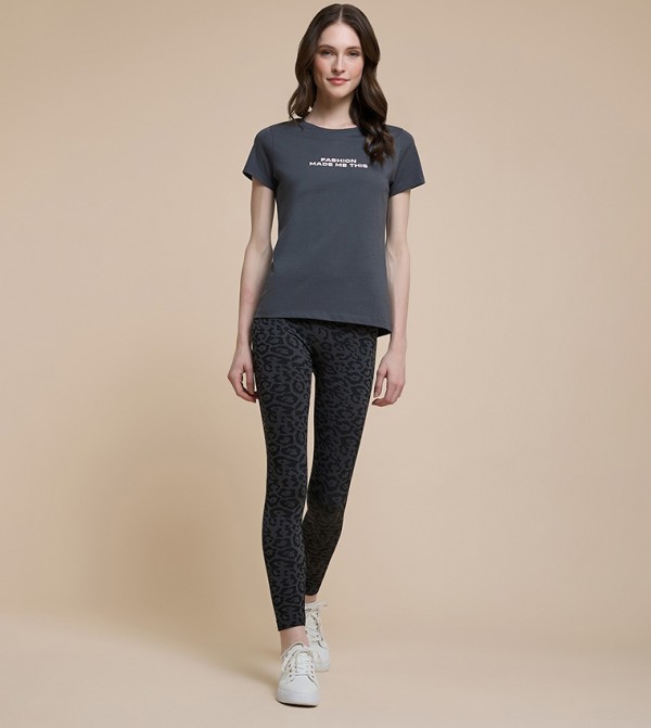 أر آند بي  تيشيرتات - رمادي Short Sleeve T-Shirts