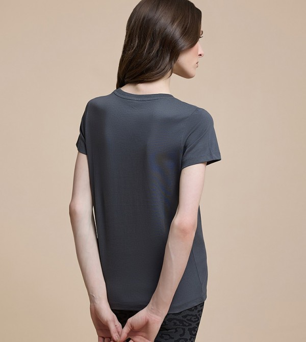 أر آند بي  تيشيرتات - رمادي Short Sleeve T-Shirts