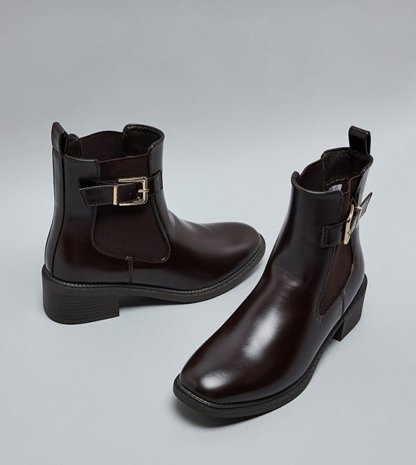 أر آند بي  - بني  Ankle length Boots