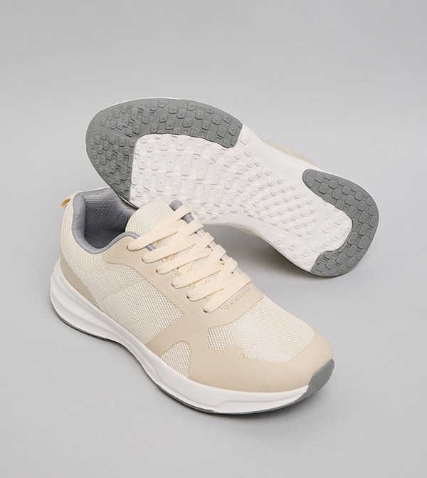 أر آند بي  أحذية سنيكرز - بيج أحذية برقبة منخفضة 