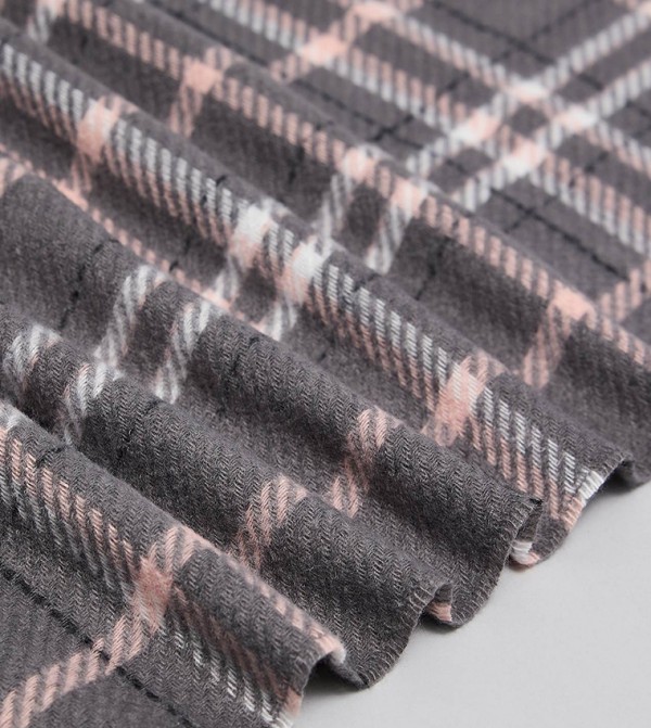 أر آند بي  أوشحة - رمادي Blanket Scarves