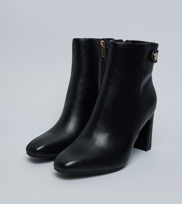 R&B  Boots - Black Ankle length Boots