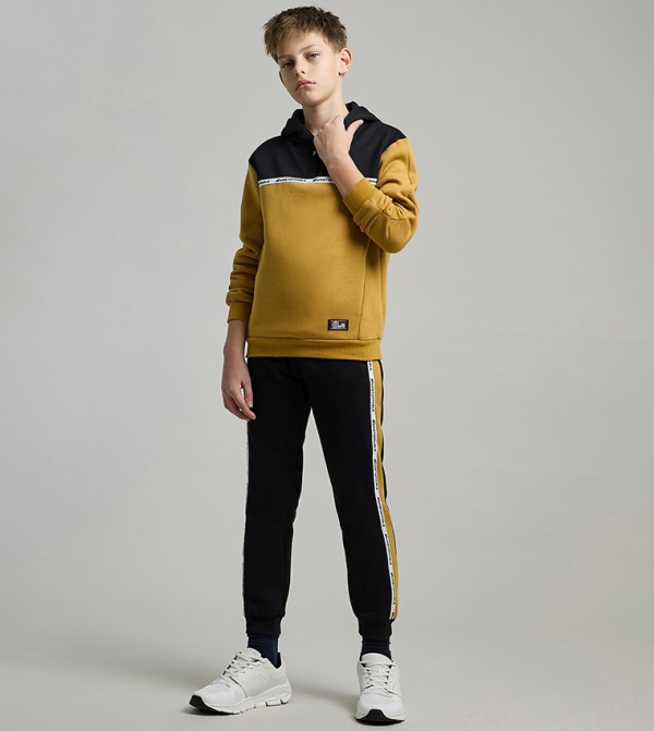 أر آند بي ملابس - متعدد "مجموعات الملابس "