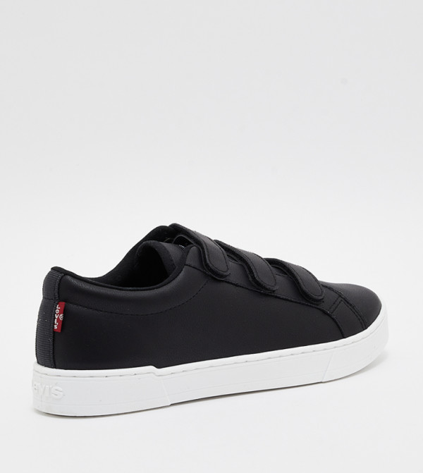 Levi's  - Black Mid Top
