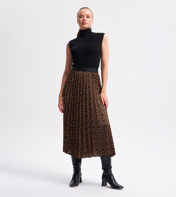 Gusto Gusto - Black Regular Pants