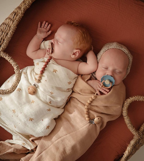 FRIGG  Baby Essentials - Ivory Teethers & Pacifiers
