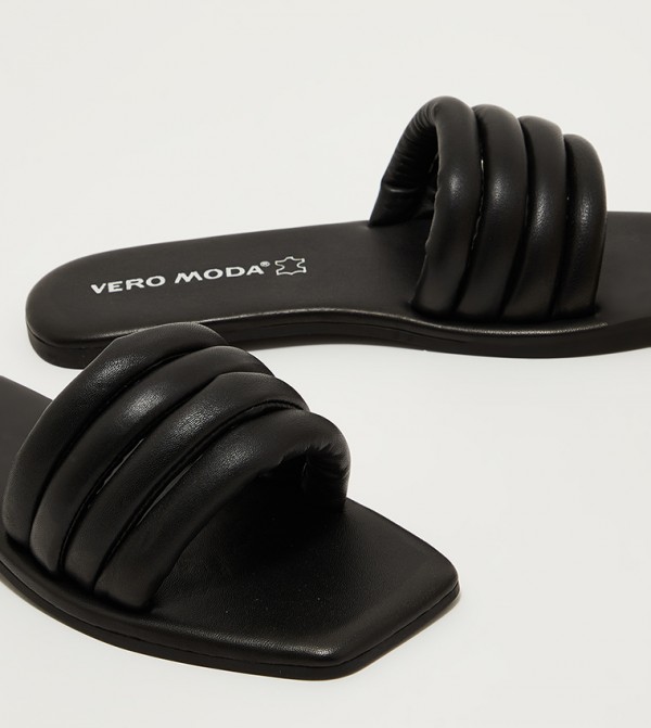 Vero Moda VERO MODA - Black Flat Sandals