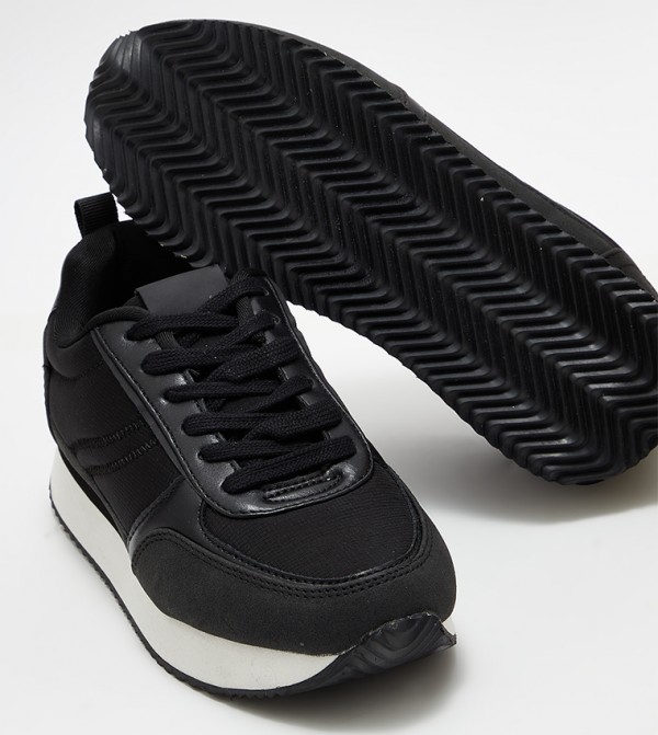 Only ONLY - Black Low Top