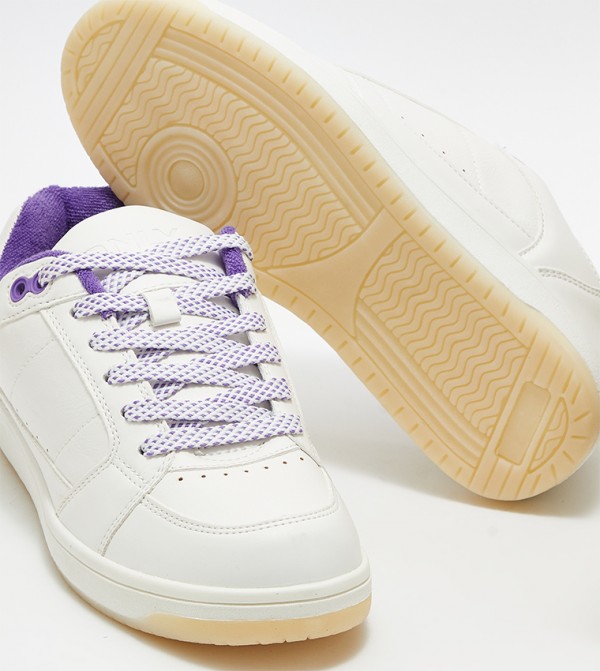 Only ONLY - White Low Top