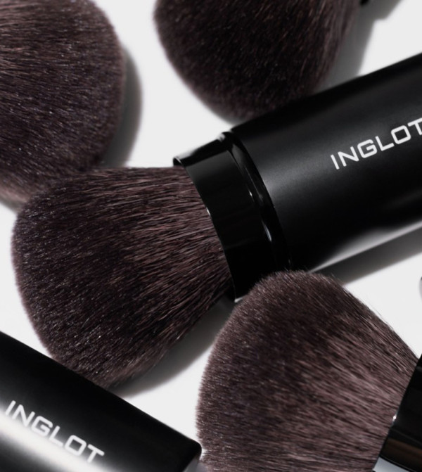 Inglot Make up Tools & Brushes - Black Tools & Brushes