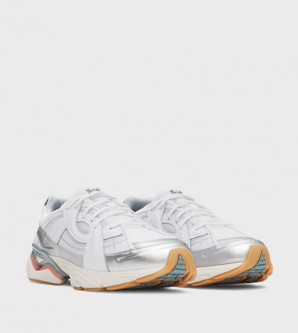 Under Armour Under Armour - White Low Top