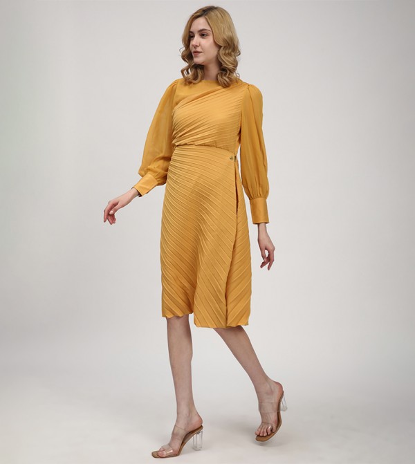 بيفرلي هيلز بولو كلوب  فساتين - أصفر Midi Dresses