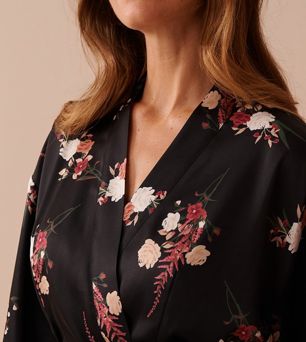 La Vie en Rose  Sleepwears & Loungewears - Black Night Robes & Kimonos