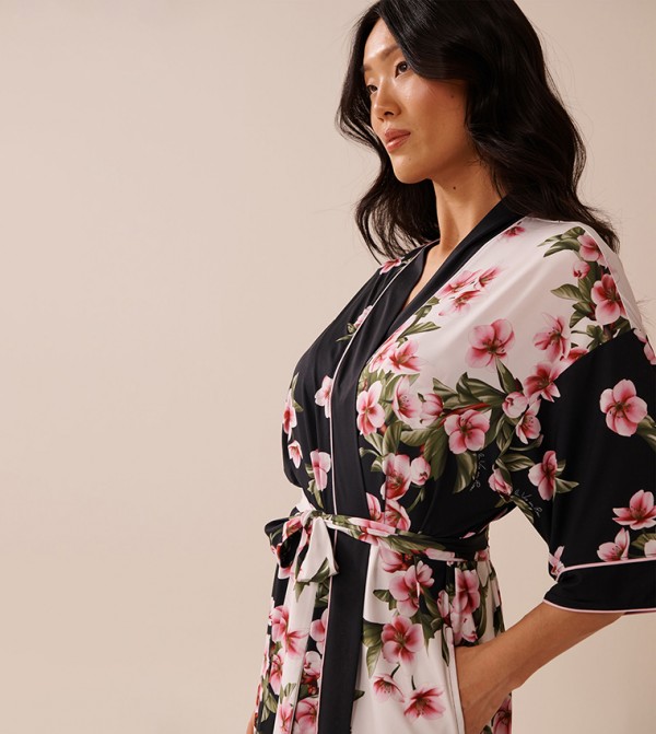 La Vie en Rose  - Black Night Robes & Kimonos