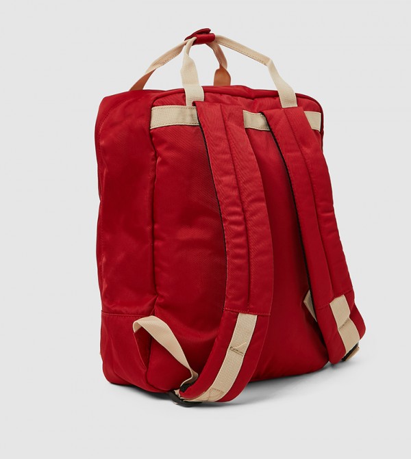 Head Head - Red Backpacks