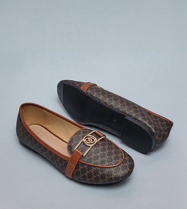 R&B R&B - Brown undefined