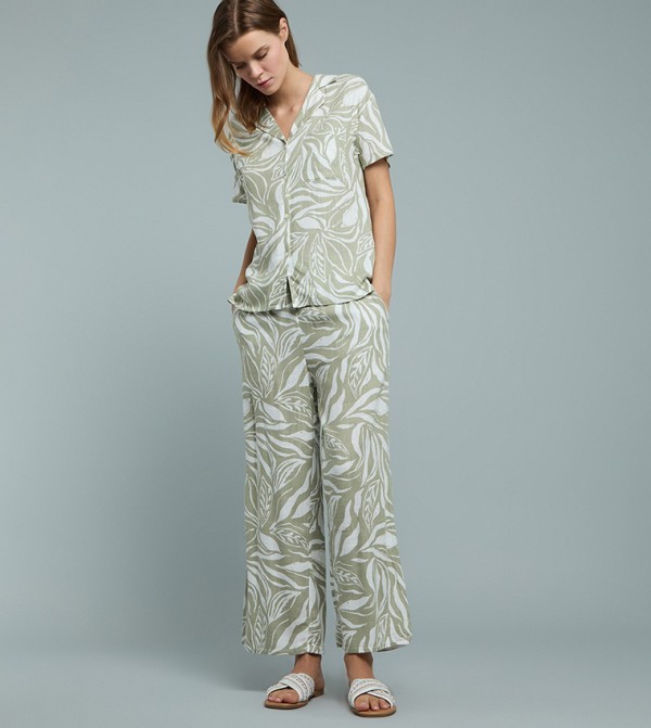 أر آند بي - عاجي Flat Sandals