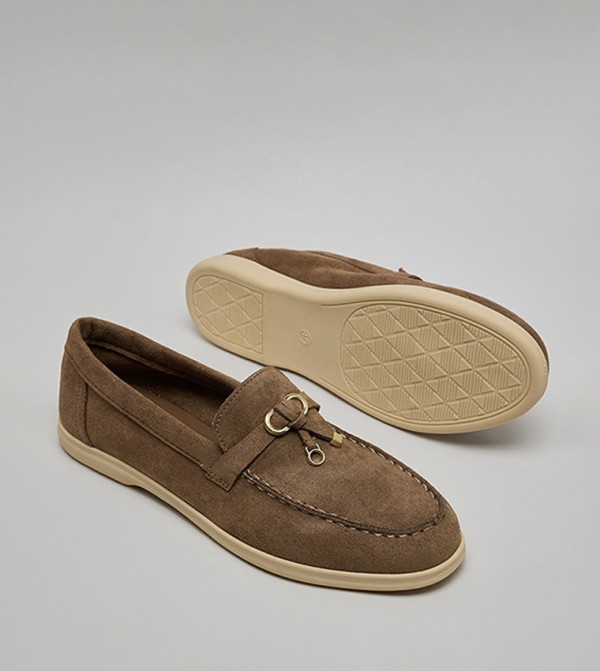 R&B  Shoes - Brown undefined