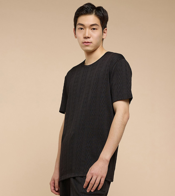أر آند بي أر آند بي - أسود Round Neck T-Shirts