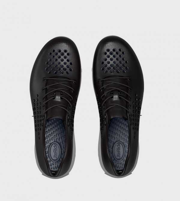 Crocs  Sneakers - Black Low Top