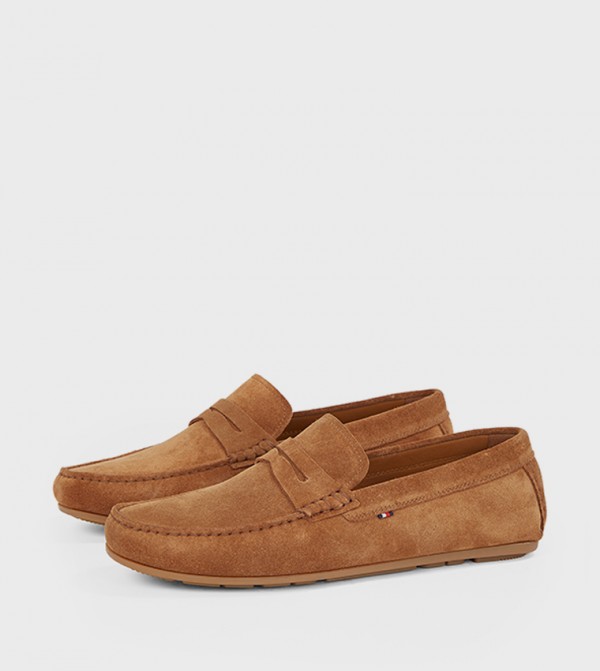 Tommy Hilfiger  Loafers & Moccasins - Brown undefined