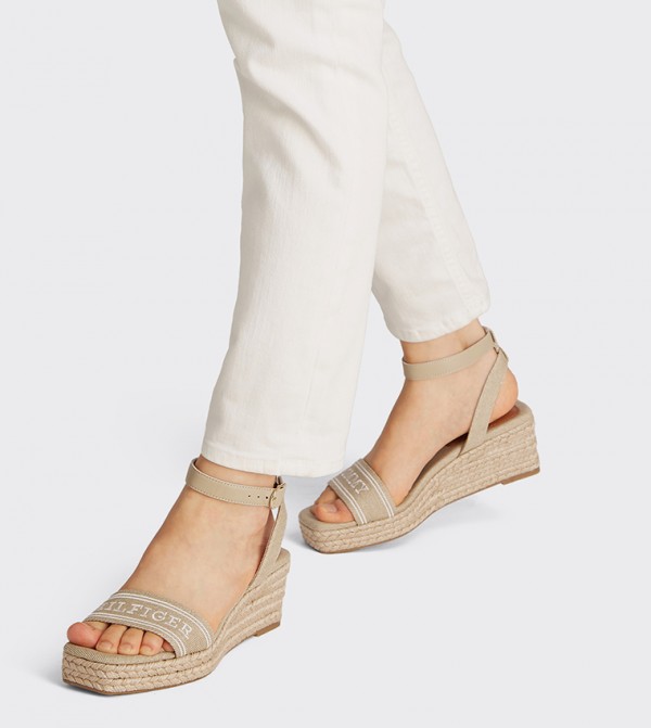 Tommy Hilfiger  - Beige Wedges