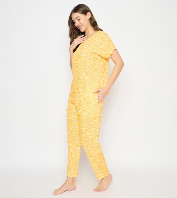 كلوفيا  كلوفيا  - أصفر Pyjama Set