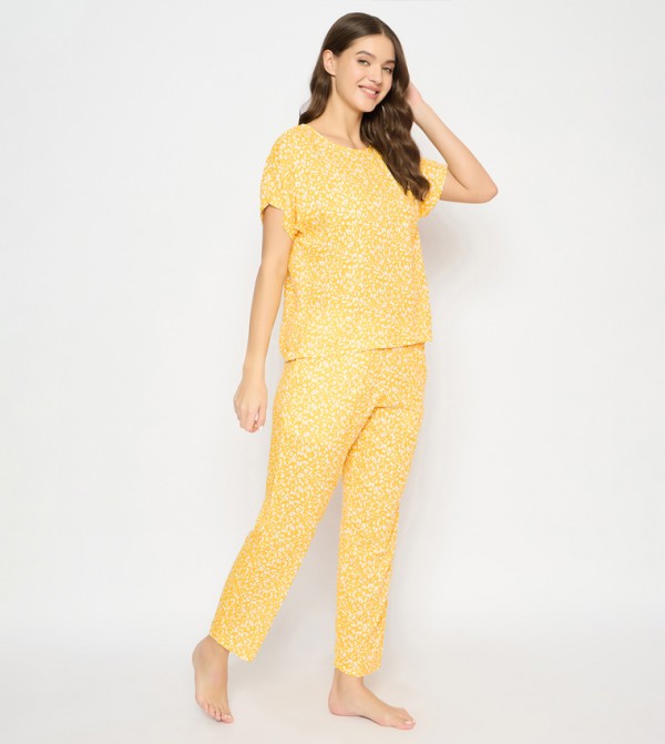 كلوفيا  كلوفيا  - أصفر Pyjama Set