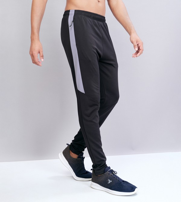 تكنوسبورت  - أسود Track Pants & Joggers
