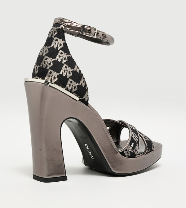 دكني دي كيه إن واي - أسود كعب