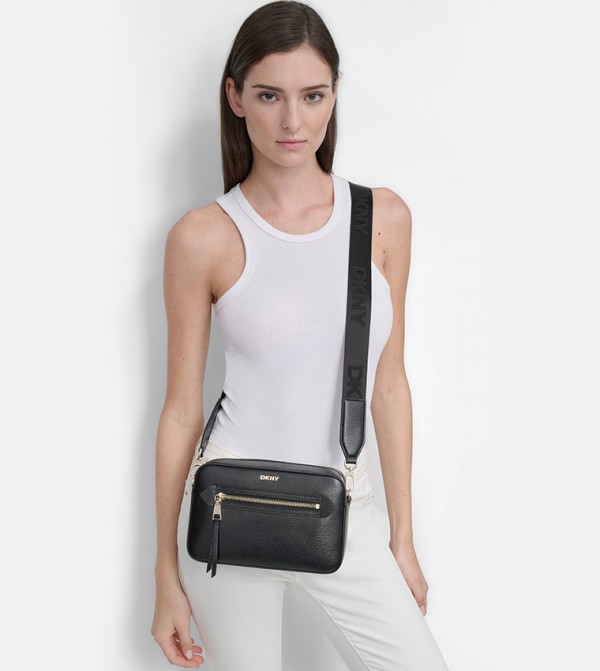 دكني دي كيه إن واي - أسود Cross Body Bags