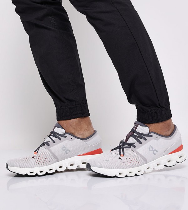 ON On - Beige Running Shoes