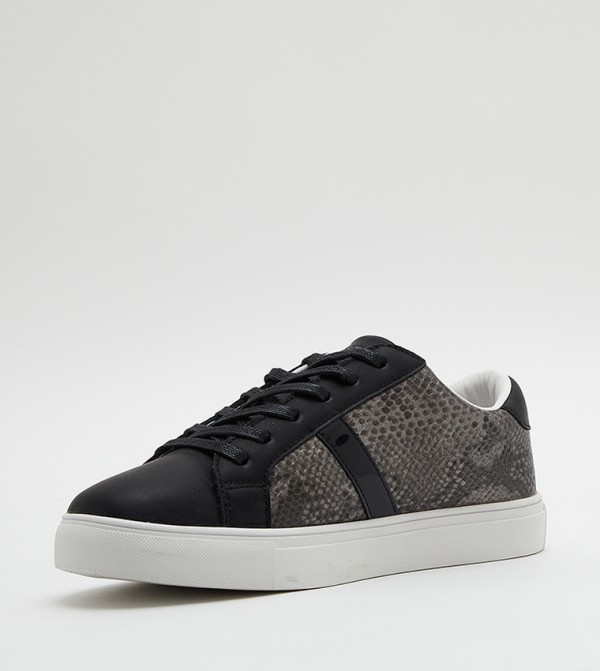 ايروبوستال - أسود أحذية برقبة منخفضة