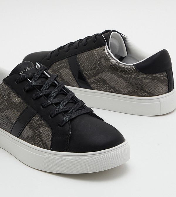 ايروبوستال - أسود أحذية برقبة منخفضة