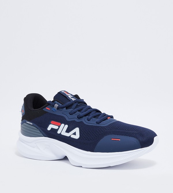 Who makes cheap fila shoes