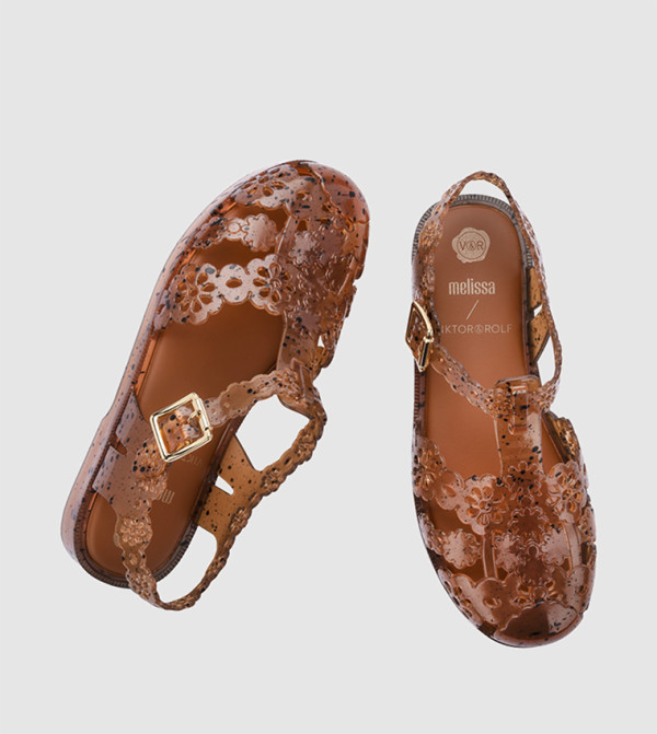 ميليسا - بني الصنادل المسطحة