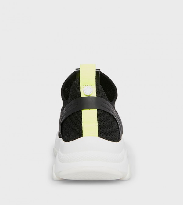 ستيف مادن  - أسود Casual Slip on