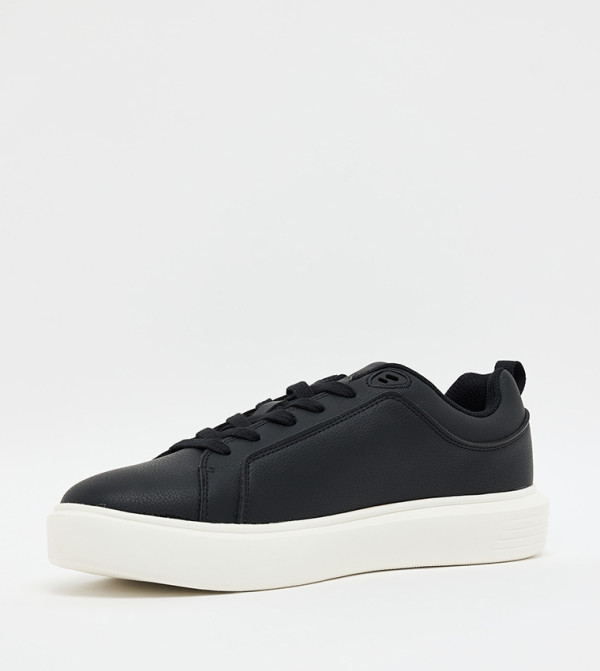 Ben Sherman - Black Low Top